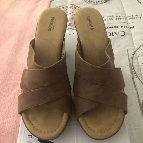 Sonoma Shoes - Sandals slip on with heel​